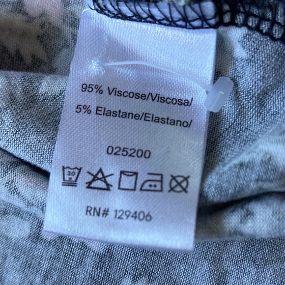 VENUS off the shoulder black floral top size large - Picture 5 of 7